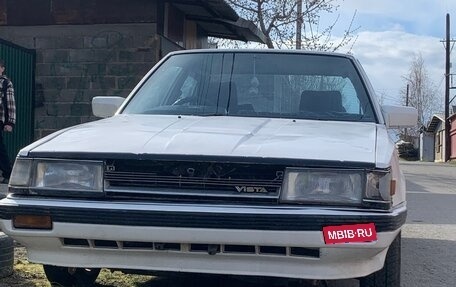 Toyota Vista, 1984 год, 60 000 рублей, 1 фотография