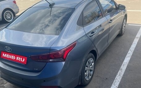 Hyundai Solaris II рестайлинг, 2018 год, 1 100 000 рублей, 3 фотография