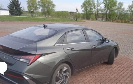 Hyundai Elantra, 2023 год, 1 850 000 рублей, 4 фотография