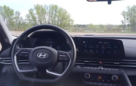 Hyundai Elantra, 2023 год, 1 850 000 рублей, 8 фотография
