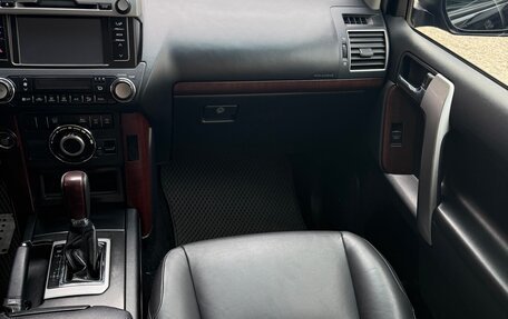 Toyota Land Cruiser Prado 150 рестайлинг 2, 2015 год, 3 400 000 рублей, 22 фотография