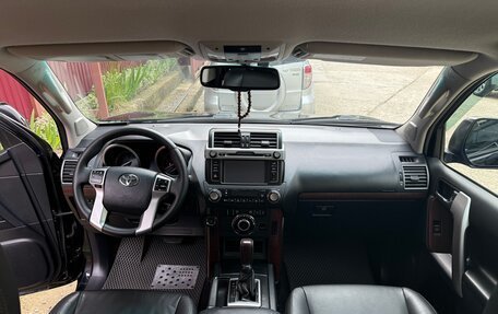Toyota Land Cruiser Prado 150 рестайлинг 2, 2015 год, 3 400 000 рублей, 24 фотография