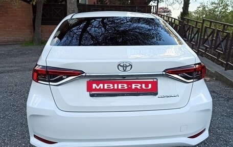 Toyota Corolla, 2022 год, 1 850 000 рублей, 5 фотография