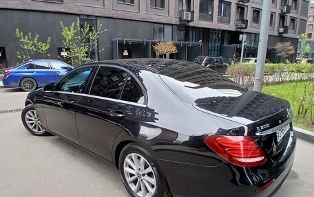 Mercedes-Benz E-Класс, 2019 год, 2 650 000 рублей, 5 фотография