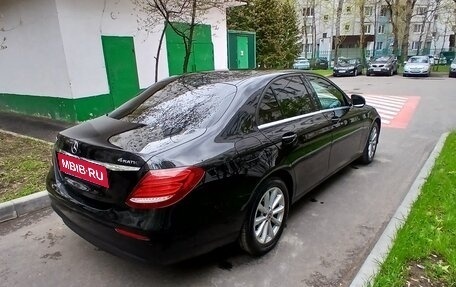 Mercedes-Benz E-Класс, 2019 год, 2 650 000 рублей, 19 фотография