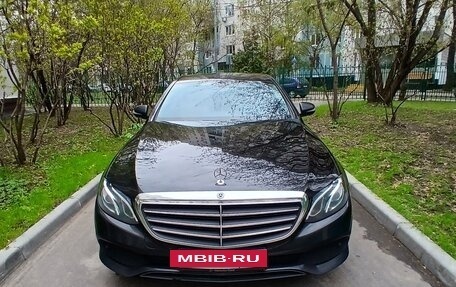 Mercedes-Benz E-Класс, 2019 год, 2 650 000 рублей, 18 фотография
