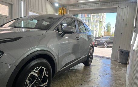 KIA Sportage IV рестайлинг, 2022 год, 3 900 000 рублей, 2 фотография