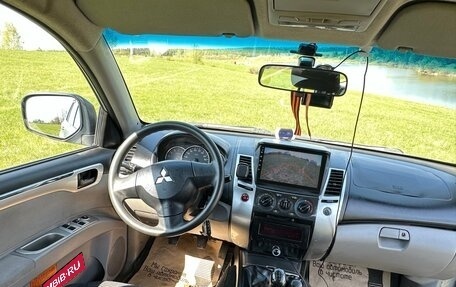 Mitsubishi Pajero Sport II рестайлинг, 2012 год, 1 420 000 рублей, 11 фотография