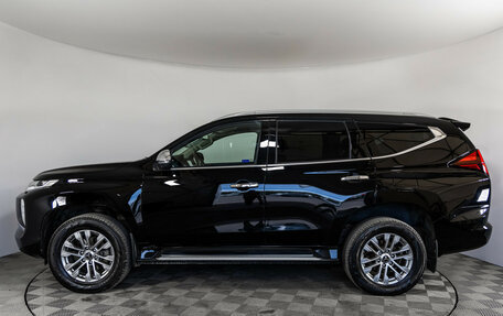 Mitsubishi Pajero Sport III рестайлинг, 2022 год, 3 799 000 рублей, 8 фотография