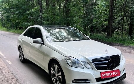 Mercedes-Benz E-Класс, 2012 год, 1 222 000 рублей, 2 фотография