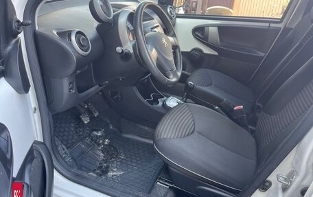 Peugeot 107 I рестайлинг, 2013 год, 975 000 рублей, 7 фотография