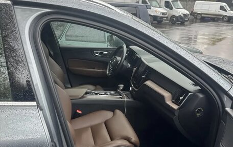 Volvo XC60 II, 2021 год, 4 150 000 рублей, 6 фотография