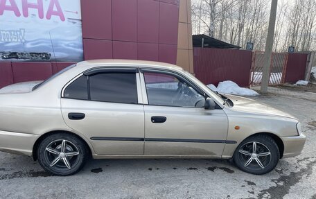 Hyundai Accent II, 2004 год, 310 000 рублей, 2 фотография