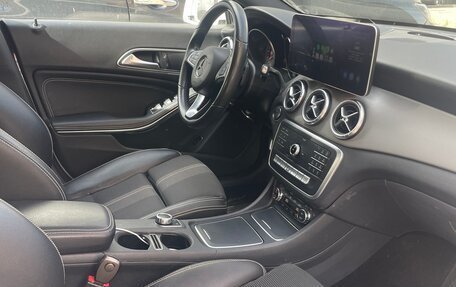 Mercedes-Benz CLA, 2018 год, 2 500 000 рублей, 17 фотография