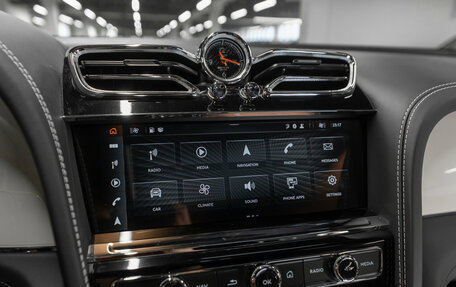 Bentley Bentayga I, 2024 год, 25 750 000 рублей, 19 фотография