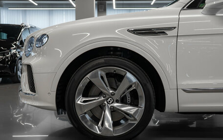 Bentley Bentayga I, 2024 год, 25 750 000 рублей, 33 фотография