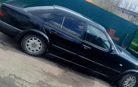 Mercedes-Benz E-Класс, 1997 год, 160 000 рублей, 4 фотография
