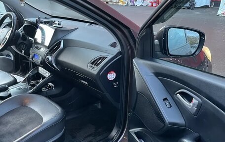 Hyundai ix35 I рестайлинг, 2013 год, 1 100 000 рублей, 15 фотография