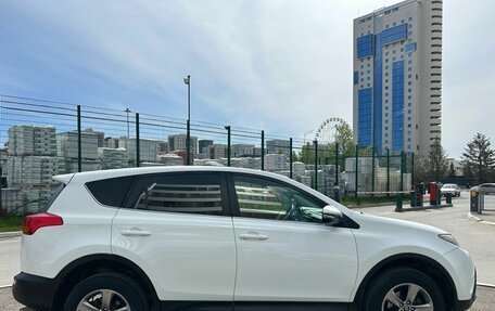 Toyota RAV4, 2015 год, 1 670 000 рублей, 6 фотография