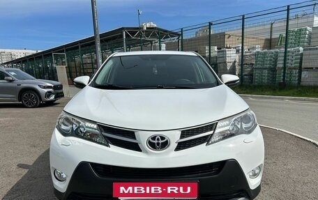 Toyota RAV4, 2015 год, 1 670 000 рублей, 8 фотография