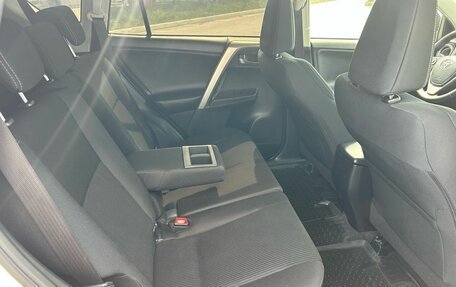 Toyota RAV4, 2015 год, 1 670 000 рублей, 22 фотография