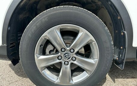 Toyota RAV4, 2015 год, 1 670 000 рублей, 26 фотография