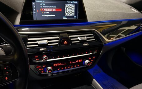 BMW 5 серия, 2018 год, 2 850 000 рублей, 13 фотография