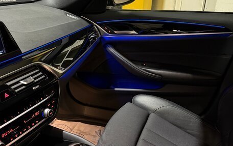 BMW 5 серия, 2018 год, 2 850 000 рублей, 9 фотография