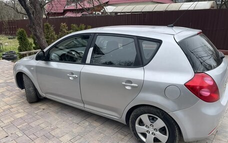 KIA cee'd I рестайлинг, 2009 год, 590 000 рублей, 2 фотография