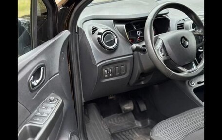 Renault Kaptur I рестайлинг, 2017 год, 1 250 000 рублей, 8 фотография