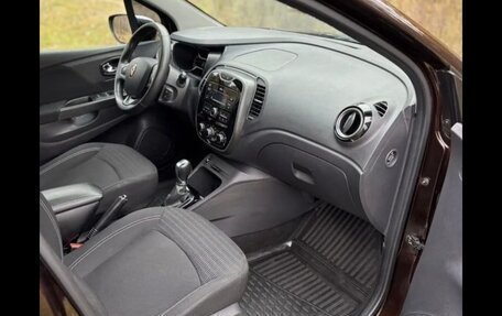 Renault Kaptur I рестайлинг, 2017 год, 1 250 000 рублей, 14 фотография