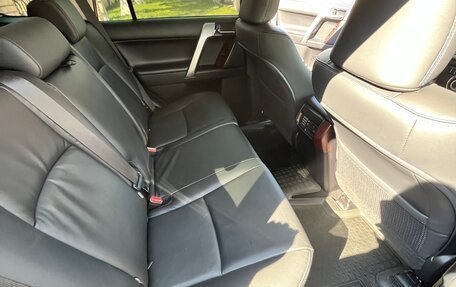 Toyota Land Cruiser Prado 150 рестайлинг 2, 2014 год, 4 400 000 рублей, 6 фотография