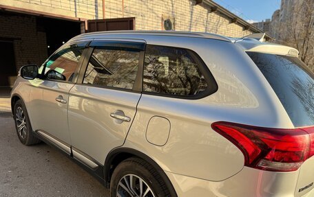 Mitsubishi Outlander III рестайлинг 3, 2018 год, 2 250 000 рублей, 5 фотография