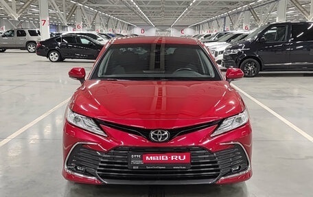 Toyota Camry, 2021 год, 3 449 000 рублей, 2 фотография