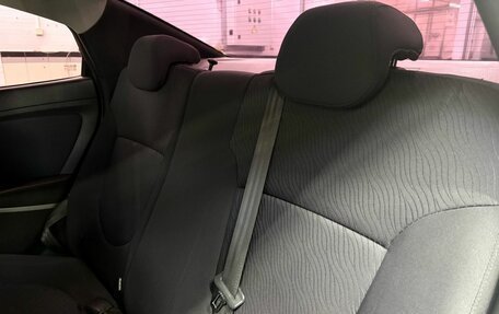 Hyundai Solaris II рестайлинг, 2011 год, 879 900 рублей, 19 фотография
