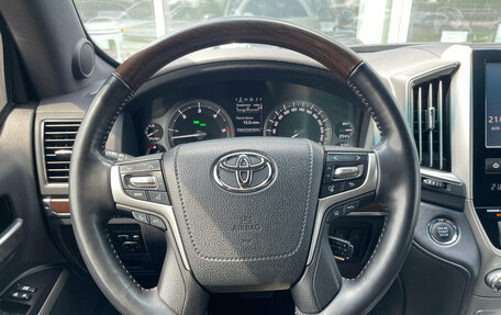 Toyota Land Cruiser 200, 2017 год, 5 999 000 рублей, 10 фотография