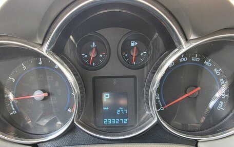 Chevrolet Cruze II, 2010 год, 599 000 рублей, 8 фотография
