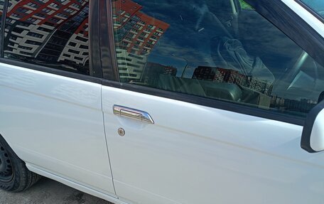 Nissan Bluebird XI, 2001 год, 290 000 рублей, 2 фотография