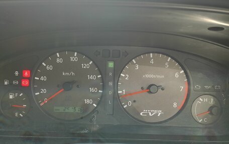 Nissan Bluebird XI, 2001 год, 290 000 рублей, 21 фотография