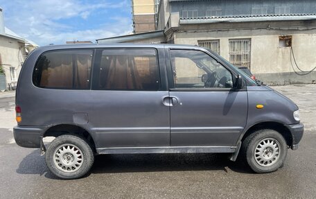 Nissan Serena I, 1993 год, 300 000 рублей, 6 фотография