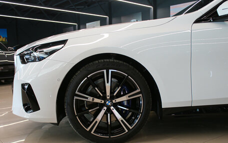 BMW 5 серия, 2025 год, 8 650 000 рублей, 15 фотография