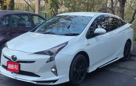 Toyota Prius IV XW50, 2017 год, 1 790 000 рублей, 1 фотография