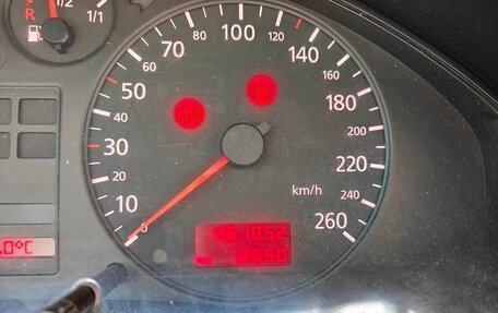 Audi A4, 1999 год, 245 000 рублей, 10 фотография