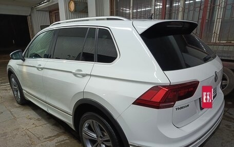 Volkswagen Tiguan II, 2018 год, 2 700 000 рублей, 3 фотография
