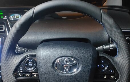Toyota Prius IV XW50, 2017 год, 1 790 000 рублей, 10 фотография