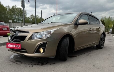 Chevrolet Cruze II, 2013 год, 800 000 рублей, 2 фотография