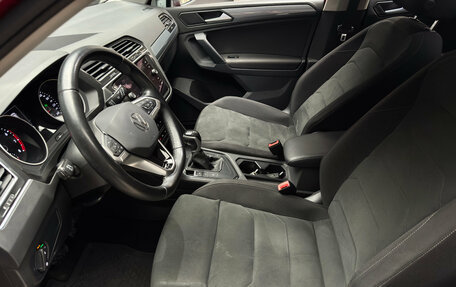 Volkswagen Tiguan II, 2021 год, 2 700 000 рублей, 14 фотография