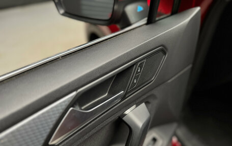 Volkswagen Tiguan II, 2021 год, 2 700 000 рублей, 17 фотография