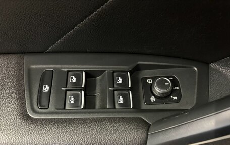 Volkswagen Tiguan II, 2017 год, 2 259 000 рублей, 40 фотография