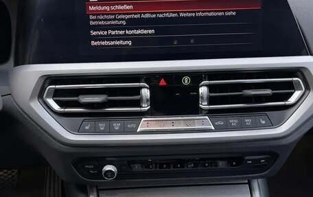 BMW 3 серия, 2022 год, 3 390 000 рублей, 15 фотография